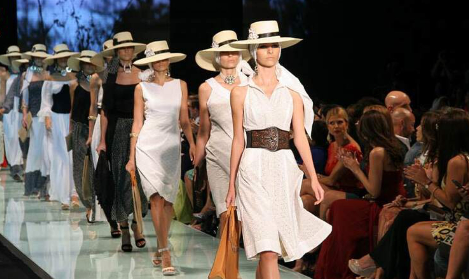 بازار کار طراحی لباس دیجیتال